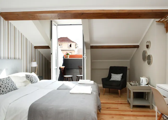 Flores Guest House